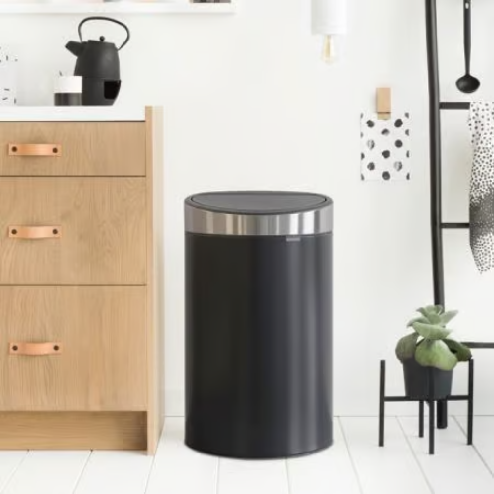 Brabantia｜Touch Bin New 平背彈蓋垃圾桶 40L｜塑膠內桶｜2款顏色